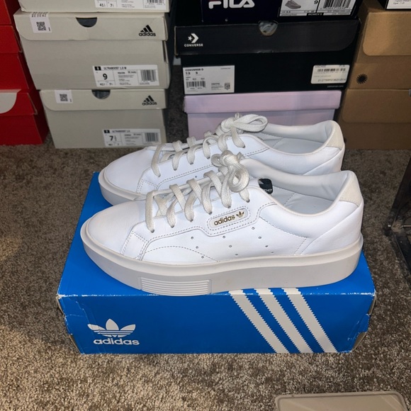 Adidas Sleek Super Shoes Size 9 - Picture 5 of 8